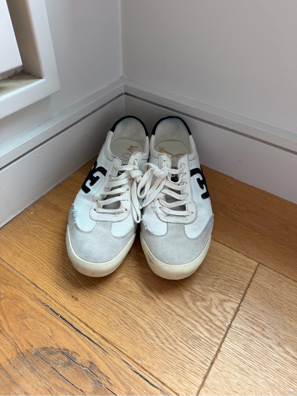 Sam Edelman Women's White and Black Low-Top Sneakers